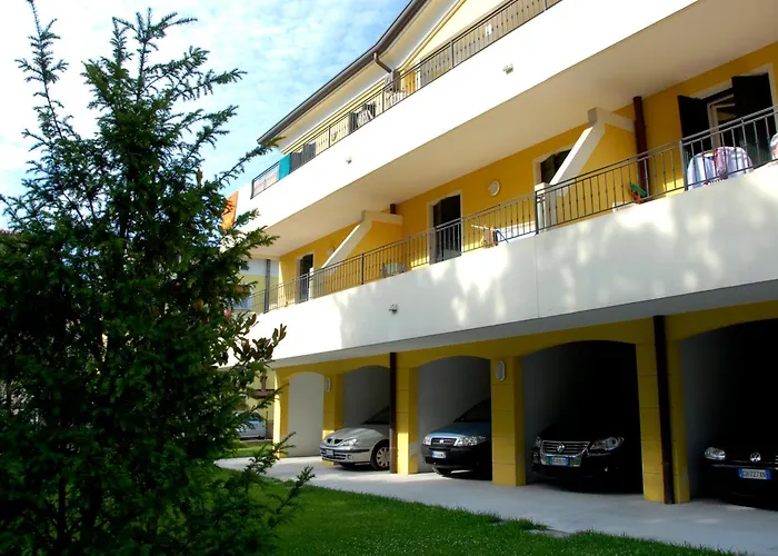 Coastal Escape - Modern Flat With Wi-fi *