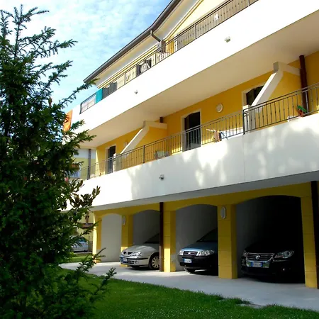 Coastal Escape Modern Flat With Wi-fi *
